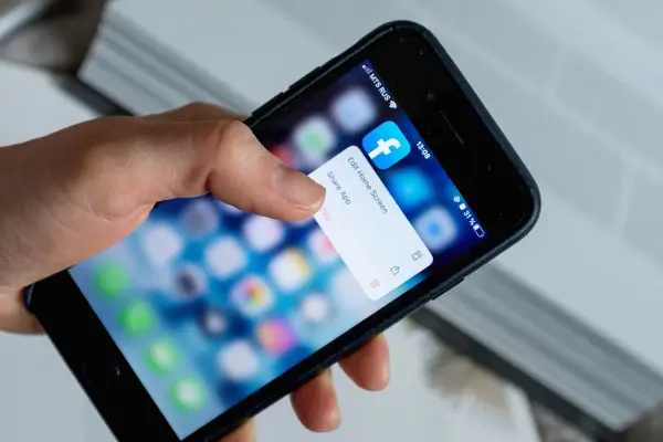 Passo a Passo: Como Excluir Sua Conta do Facebook Pelo Celular (Android ou iPhone)